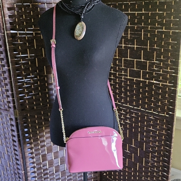 Michael Kors Pink Patent Crossbody Bag with Gold Chain - Picture 6 of 9